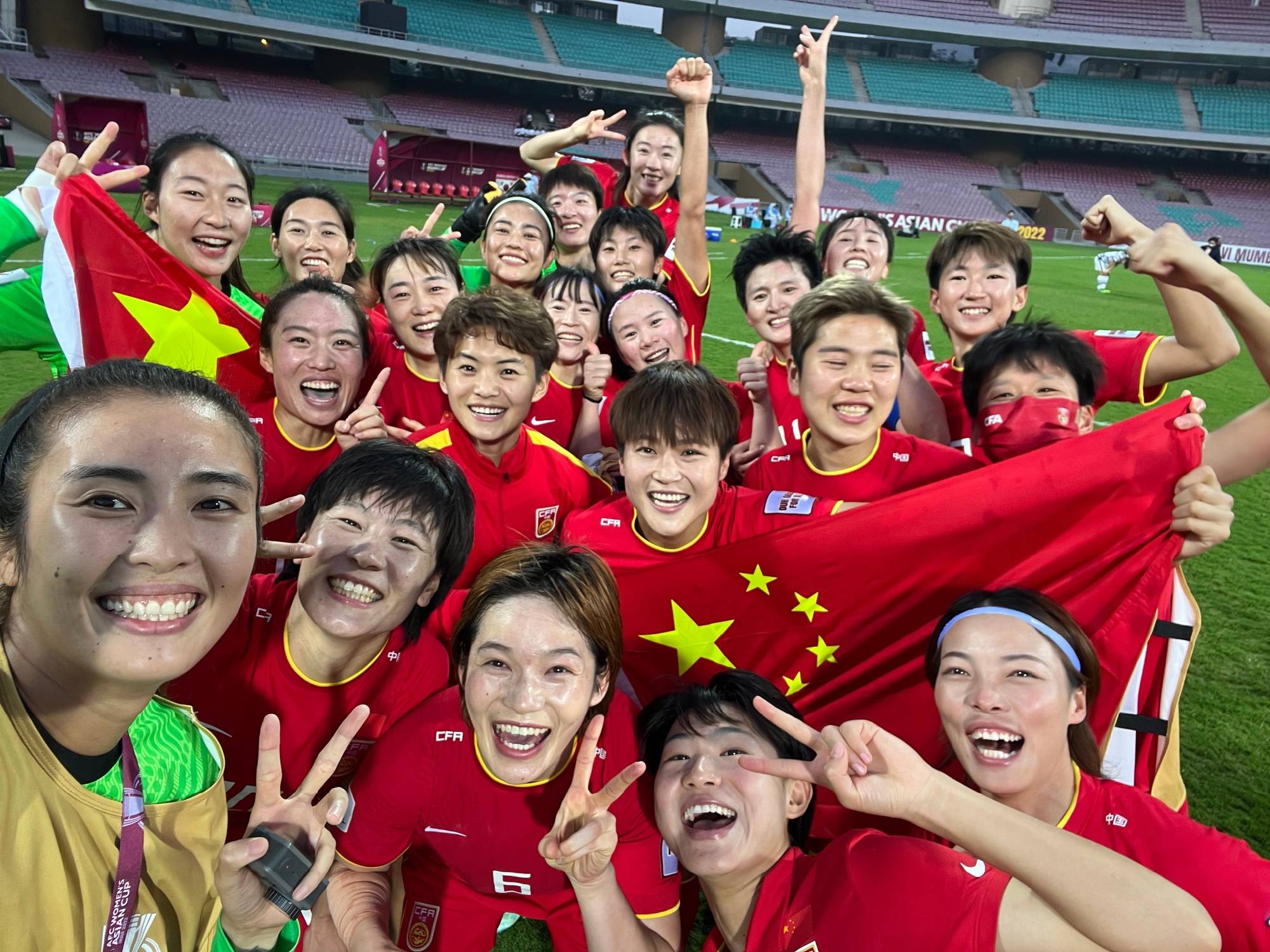 关于中国女足备战以最佳状态，队员充满活力，向着目标前进！的信息