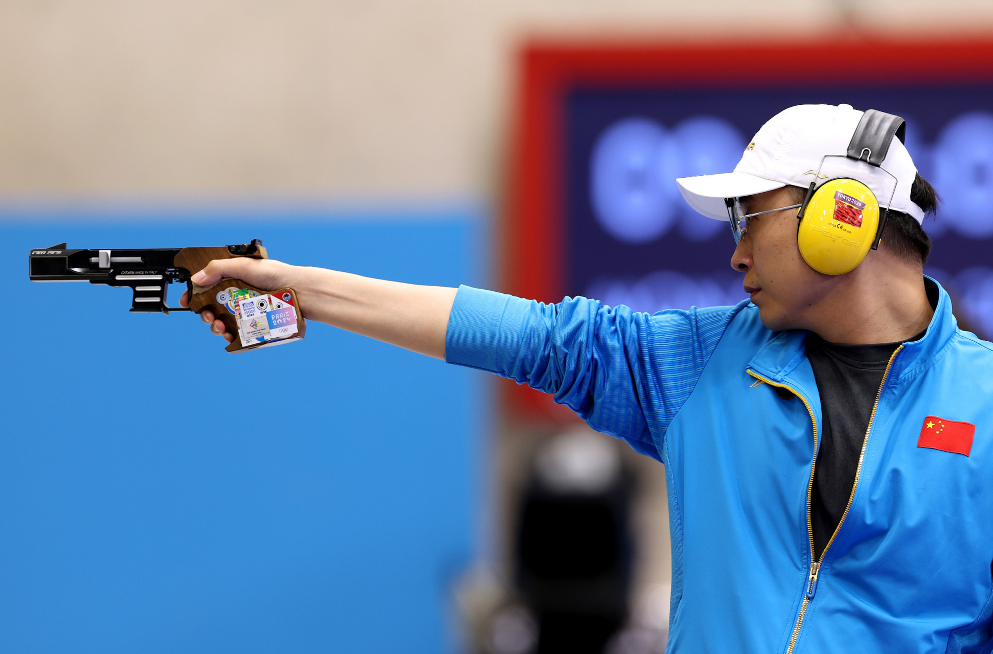 美国射击选手高瞻远瞩稳中求胜 